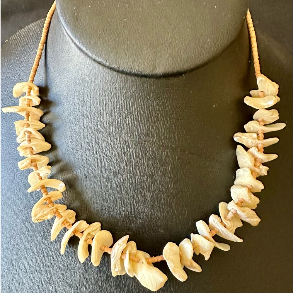 Shell Choker - Picture 3 of 8